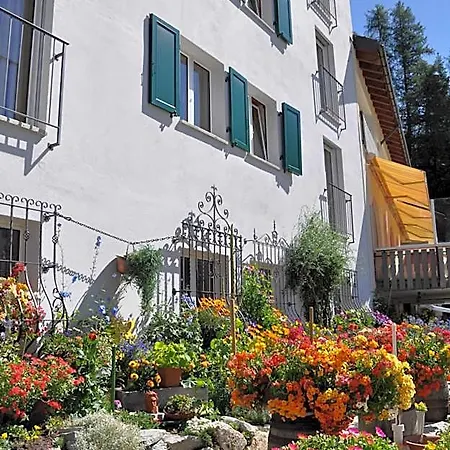 Seraina Hotel