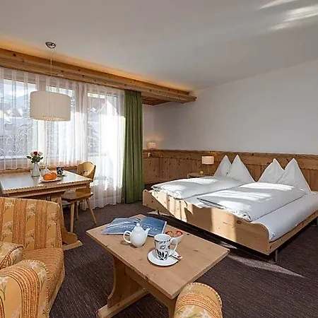 Hotel Seraina 3*