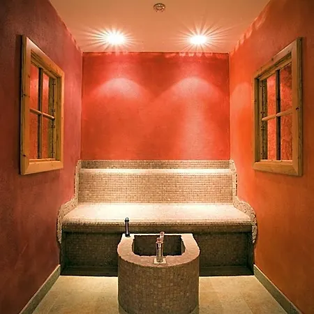Seraina Hotel