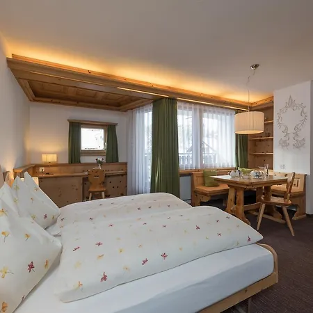 Seraina Hotel