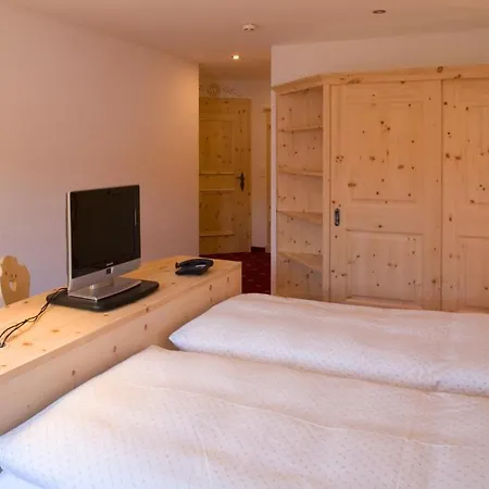 Seraina Hotel 3*