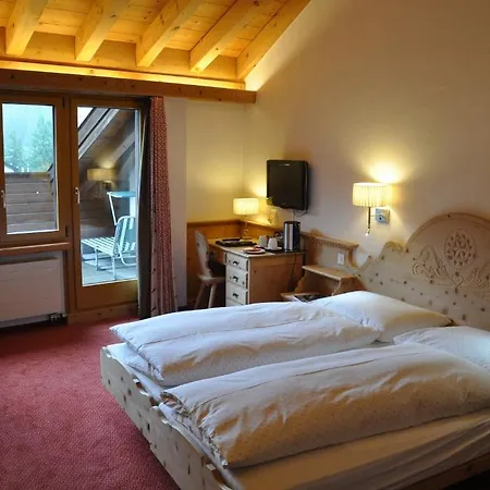 Seraina Hotel