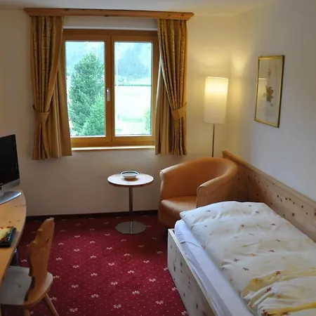 Hotel Seraina 3*